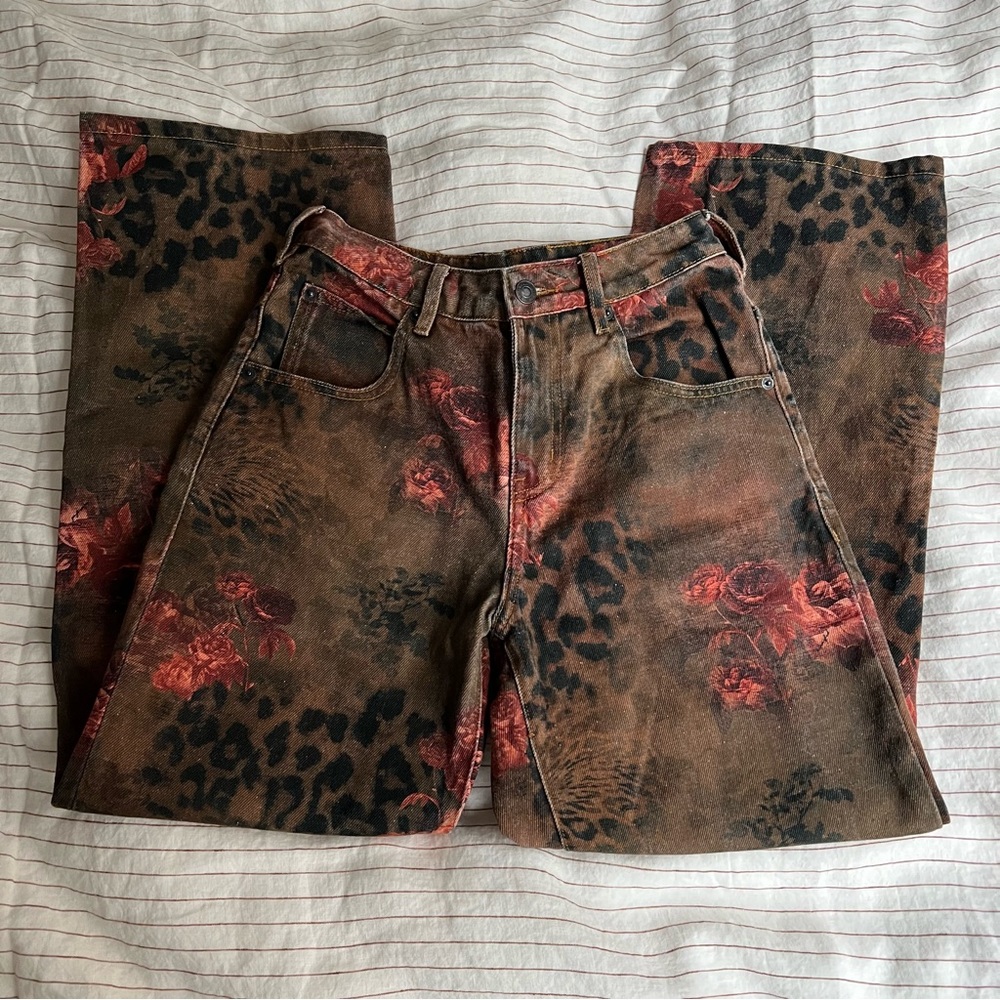 House of CB SAMIA Floral Printed Jeans - Picture 3 of 4